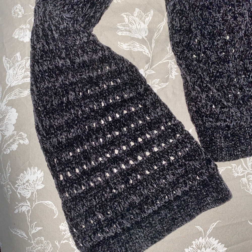 Express sweater - Picture 3 of 3